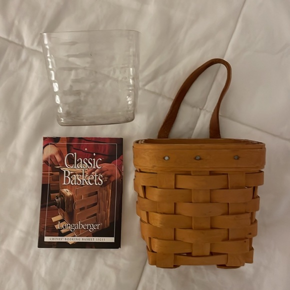 Longaberger chives booking basket with protector & booklet - Picture 2 of 9